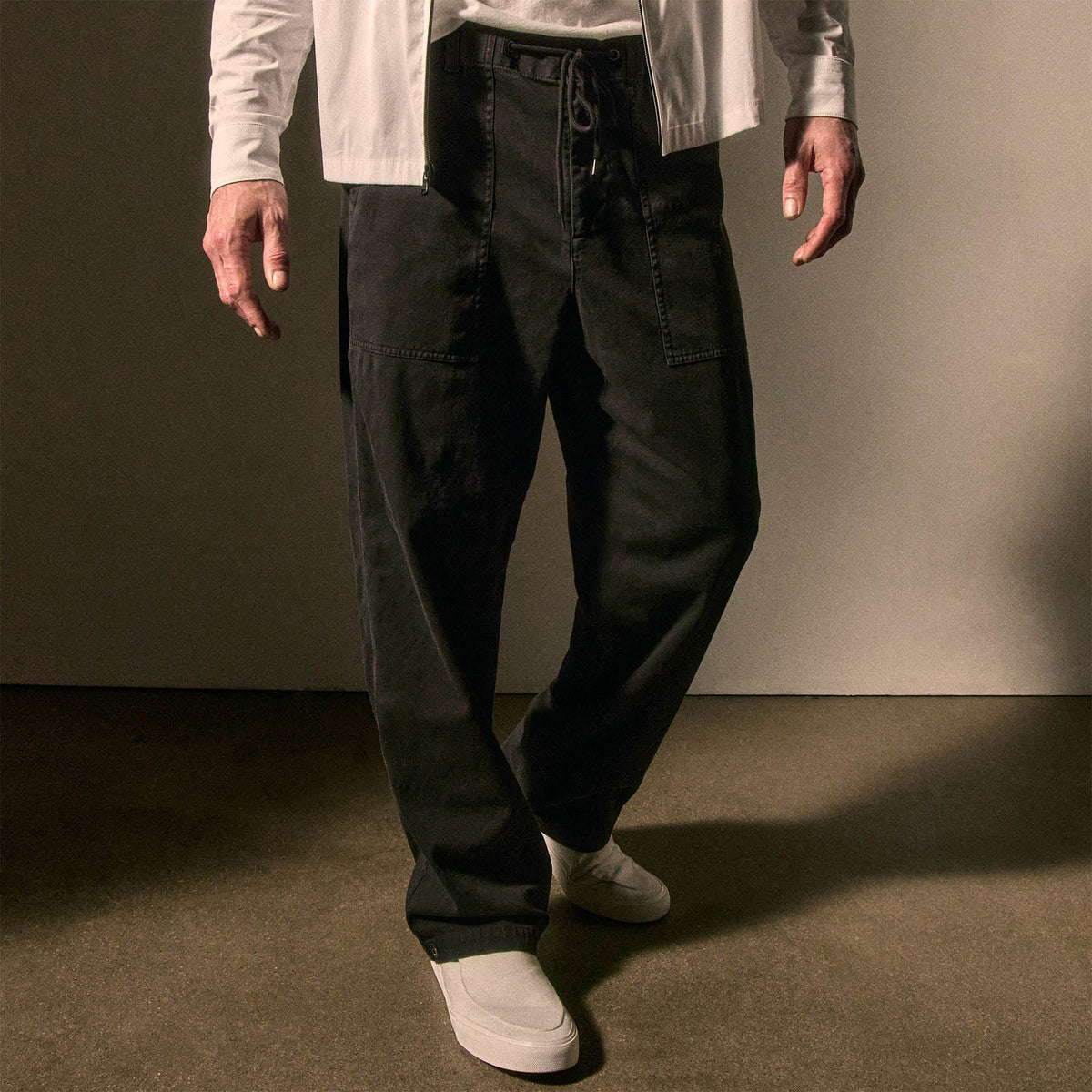 Slub Cotton Utility Flight Pant in Magma Pigment | James Perse Los Angeles