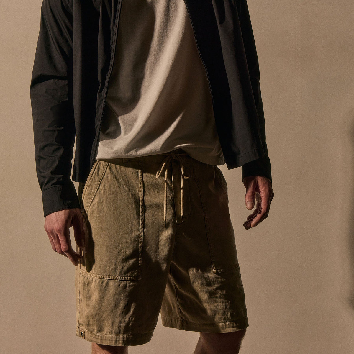 Slub Cotton Utility Flight Short in Light Khaki Pigment | James Perse Los Angeles