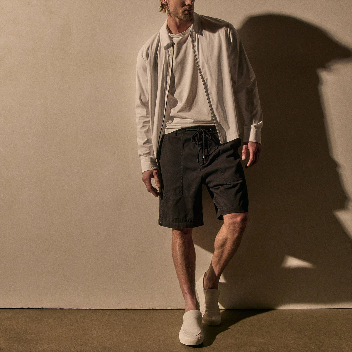 Slub Cotton Utility Flight Short in Magma Pigment | James Perse Los Angeles
