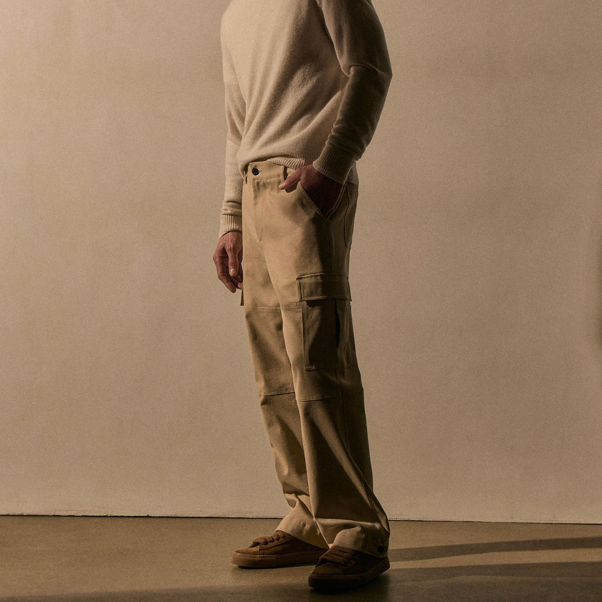 Cashmere Touch Cotton Cargo in Light Khaki | James Perse Los Angeles