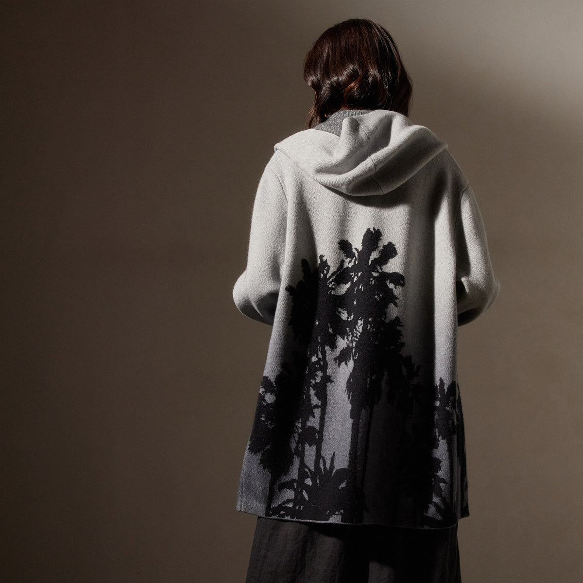 Ombrè Palms Unisex Cashmere Sweater in Black/Grey | James Perse Los Angeles