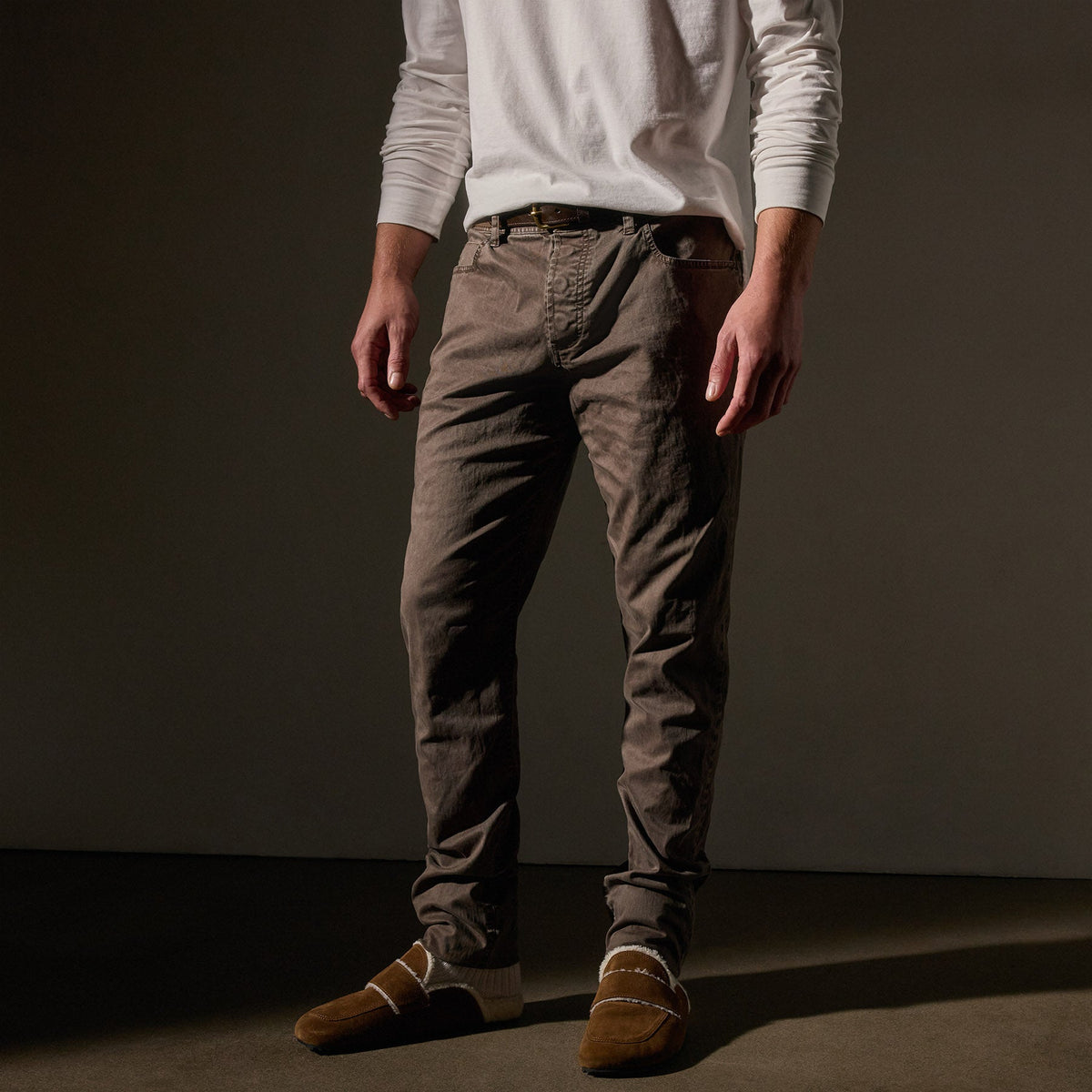 Brushed Twill 5 Pocket Pant in Loam Pigment | James Perse Los Angeles