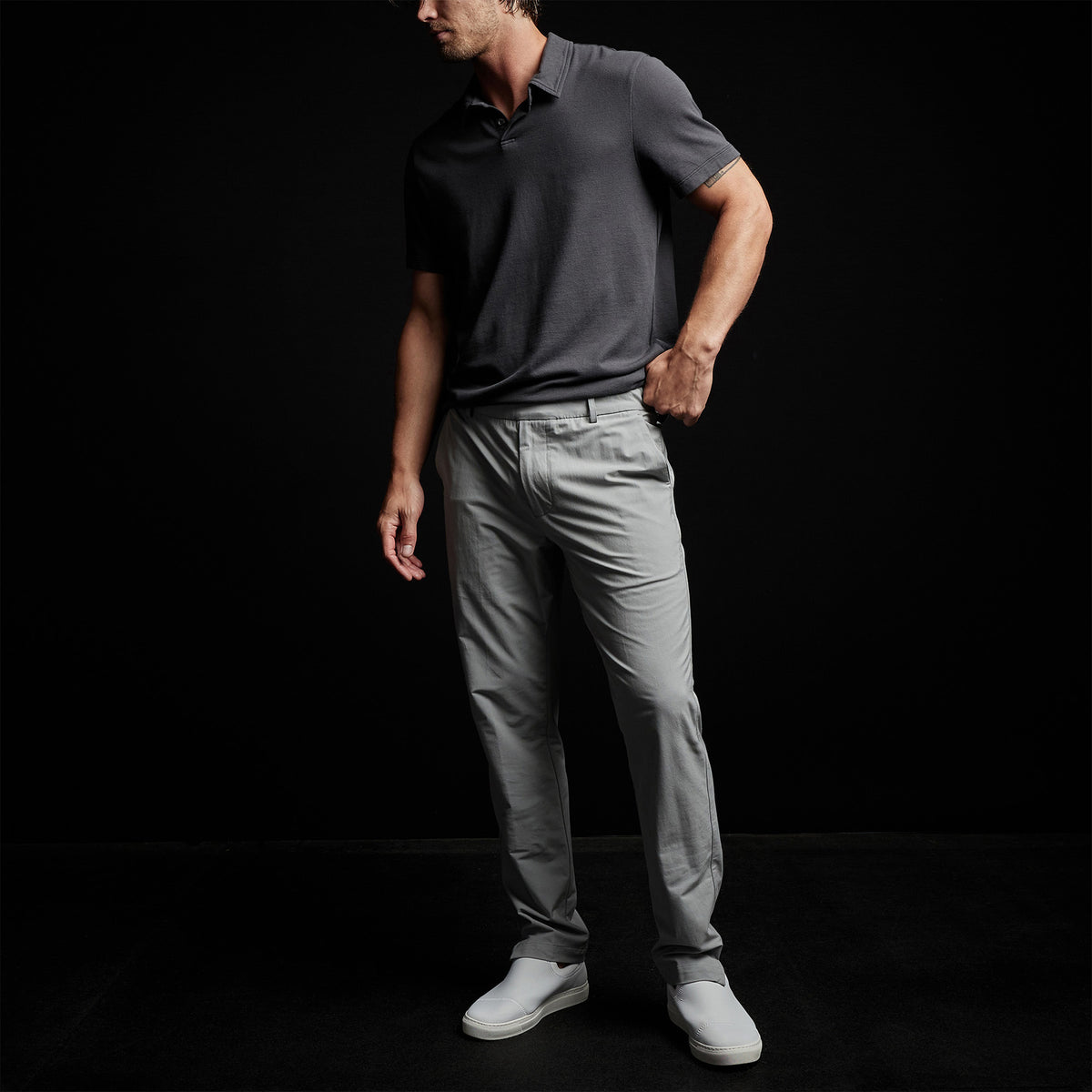 Golf Trouser in Dove | James Perse Los Angeles