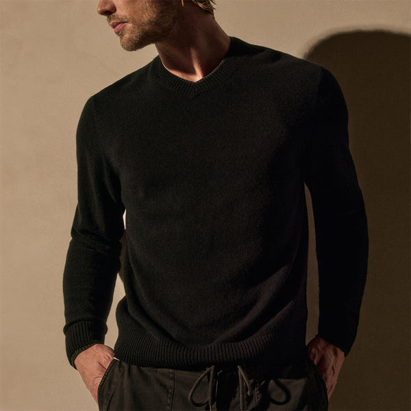 Italian Spun Cashmere Vee in Black/Anthracite | James Perse Los Angeles