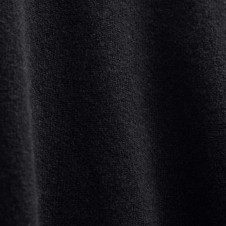 Italian Spun Cashmere Vee in Black/Anthracite | James Perse Los Angeles