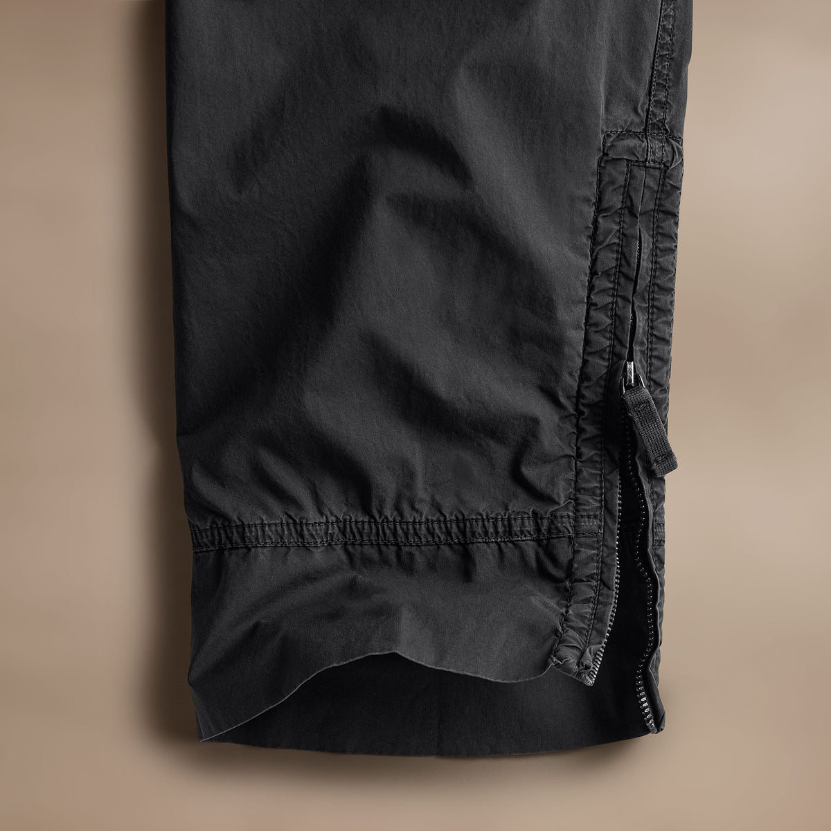 Strtch Spm Ppln Zp Pocket Crg in Magma Pigment | James Perse Los Angeles