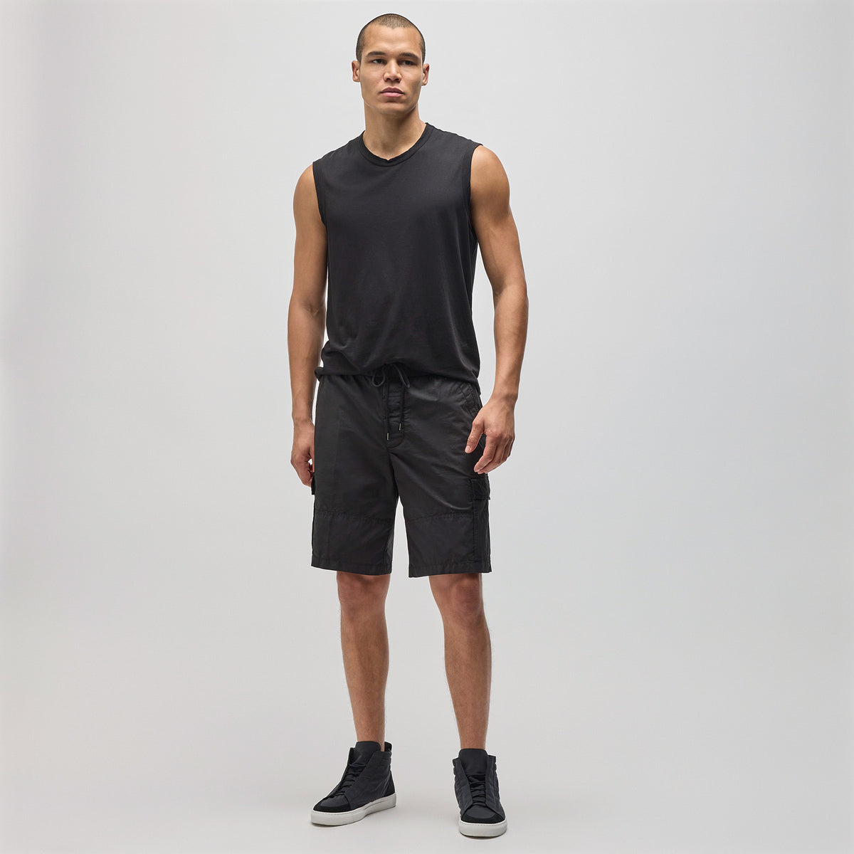 Stretch Poplin Cargo Short in Black | James Perse Los Angeles