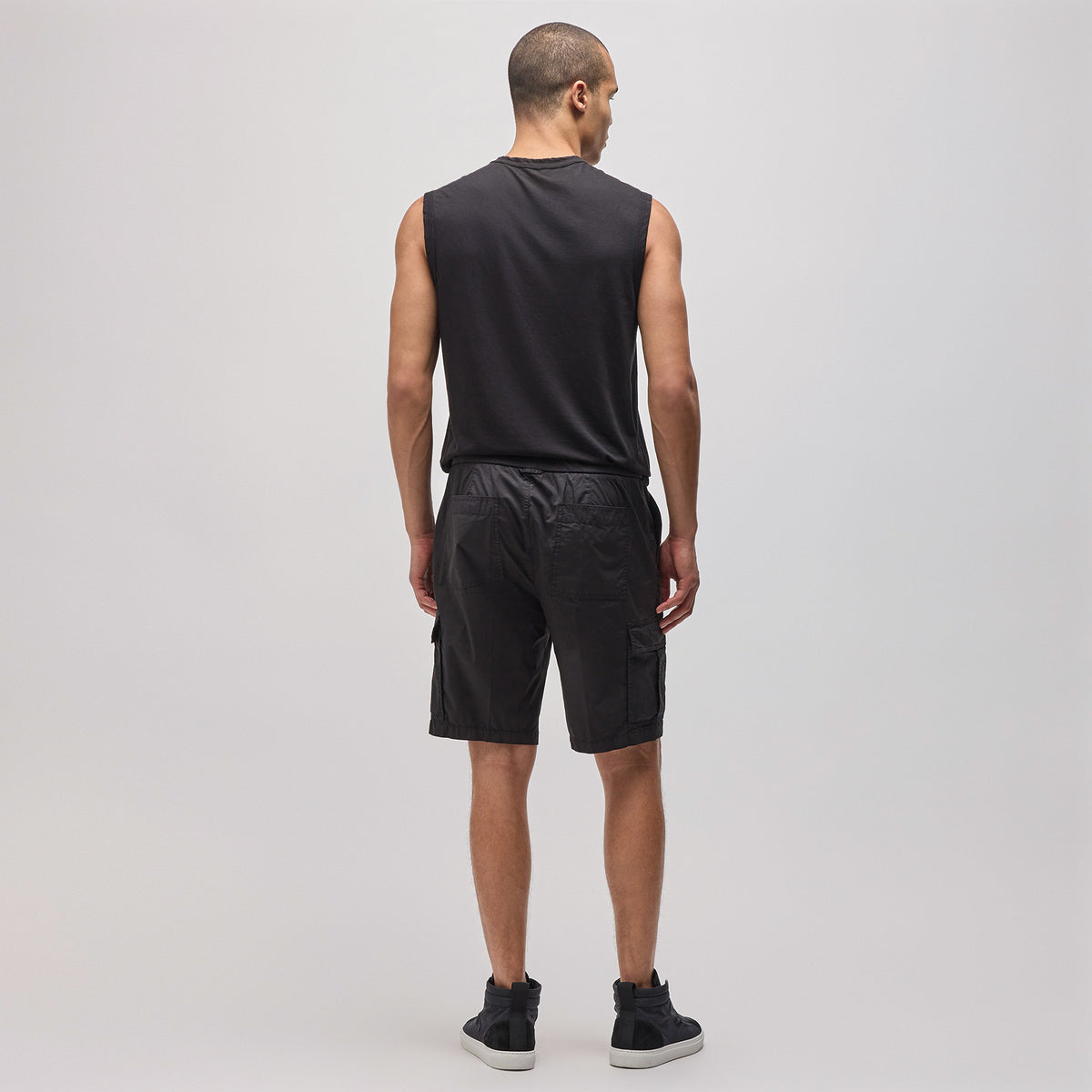 Stretch Poplin Cargo Short in Black | James Perse Los Angeles