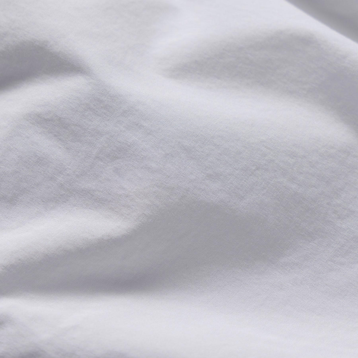 Parachute Poplin Cargo Short in White | James Perse Los Angeles