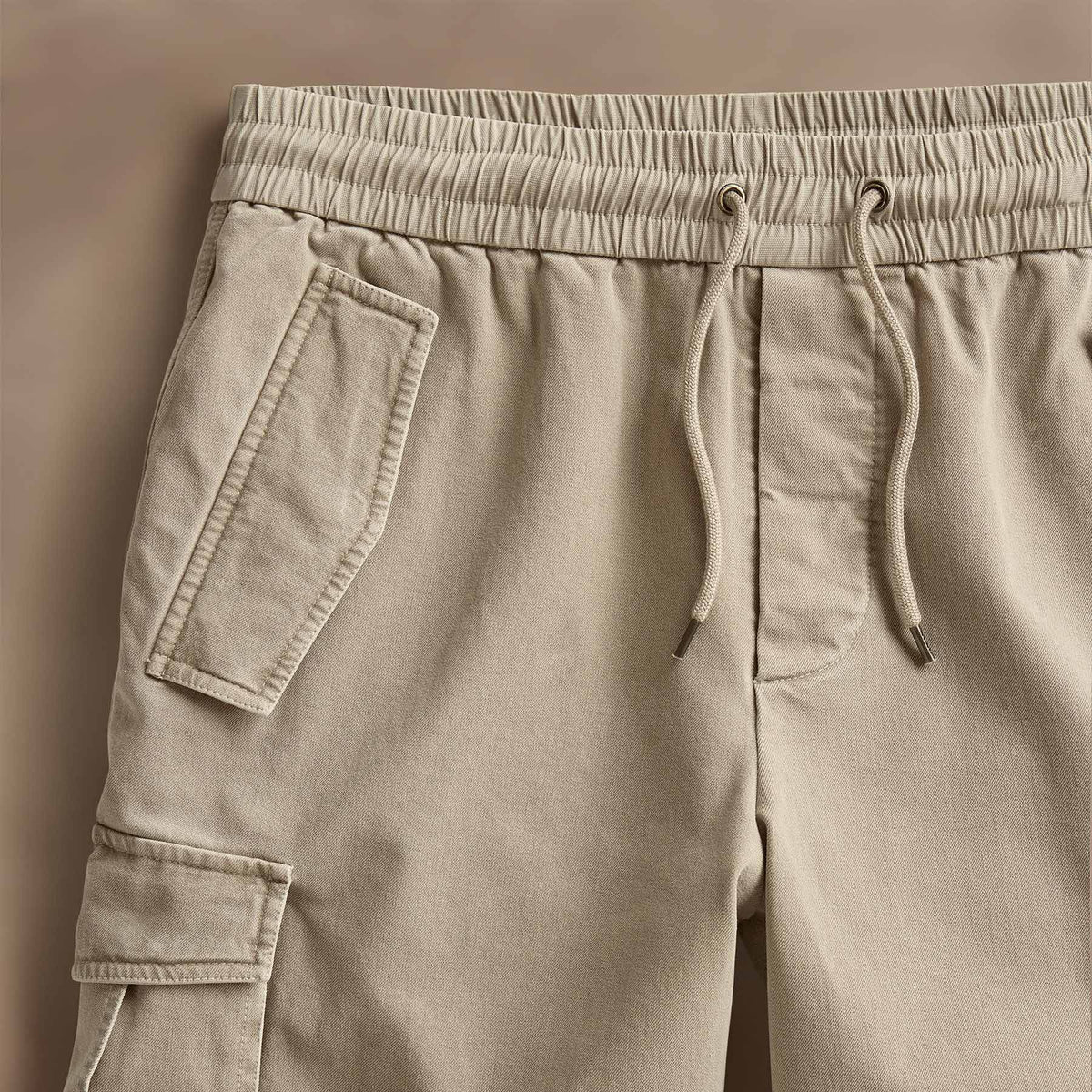 Woven Cotton Terry Cargo Short in Overcast Pigment | James Perse Los Angeles