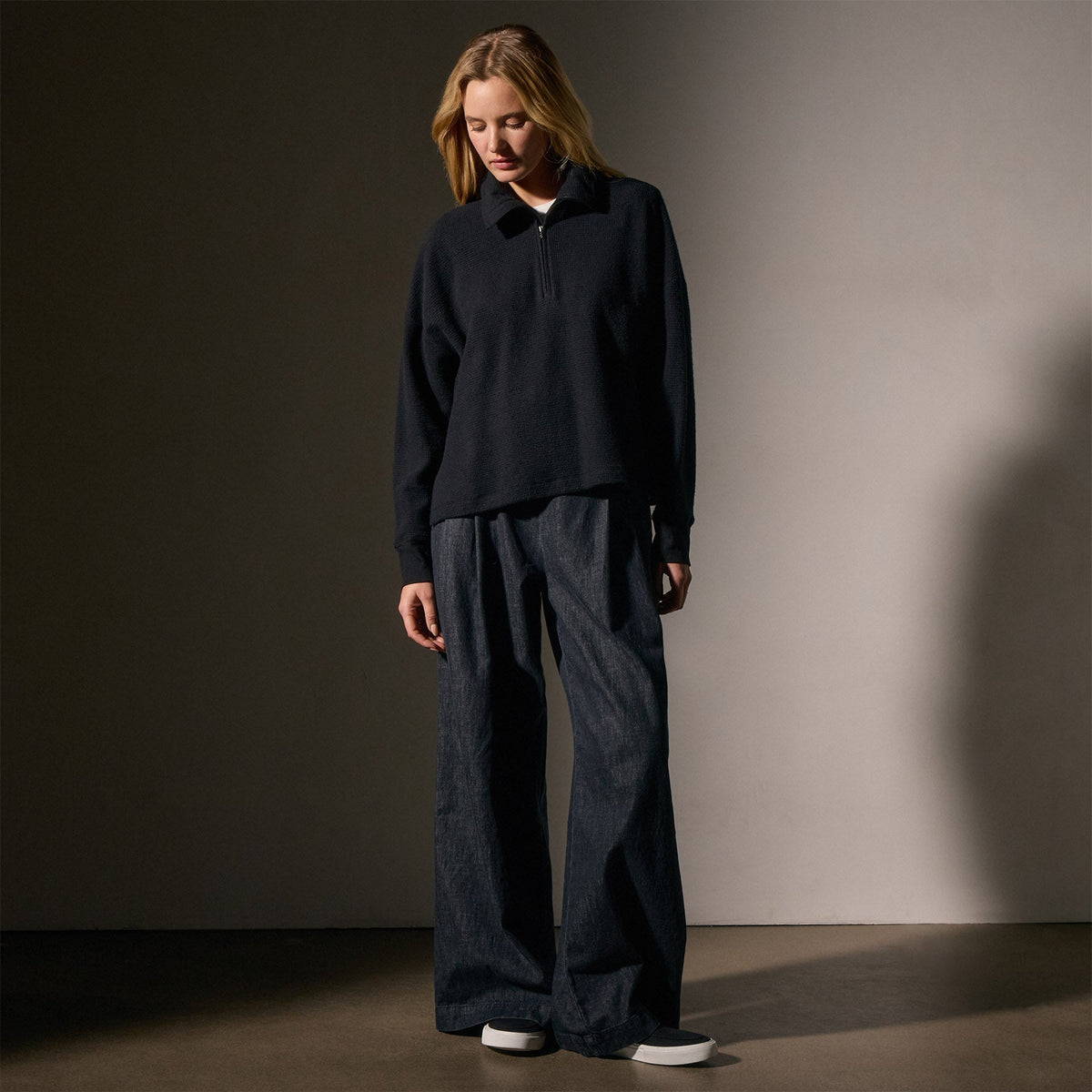 Brushed Thermal Half Zip in Black | James Perse Los Angeles