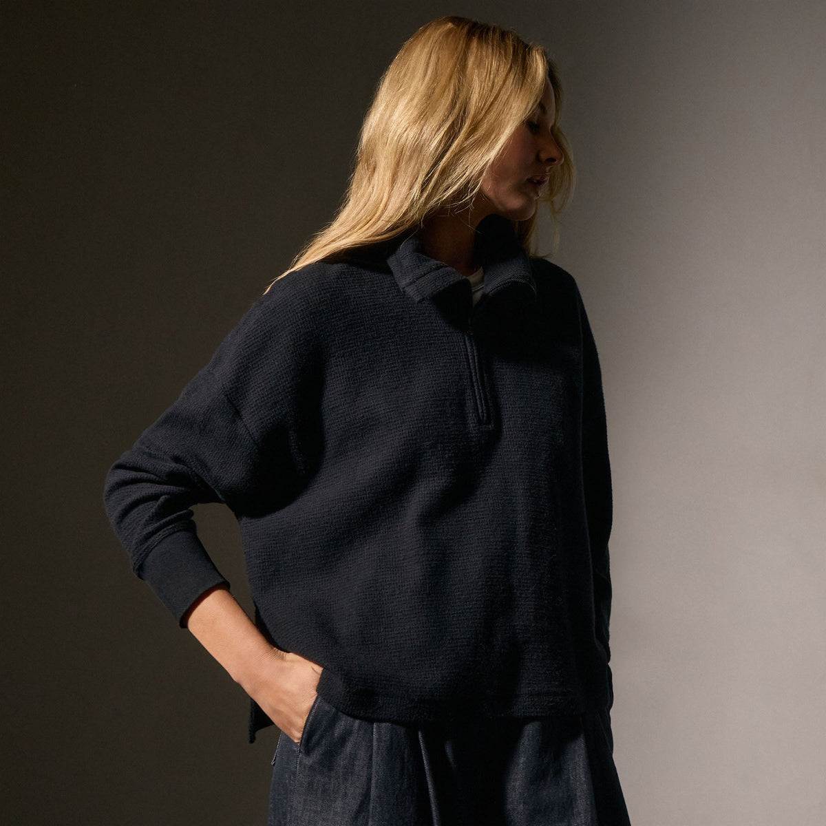 Brushed Thermal Half Zip in Black | James Perse Los Angeles