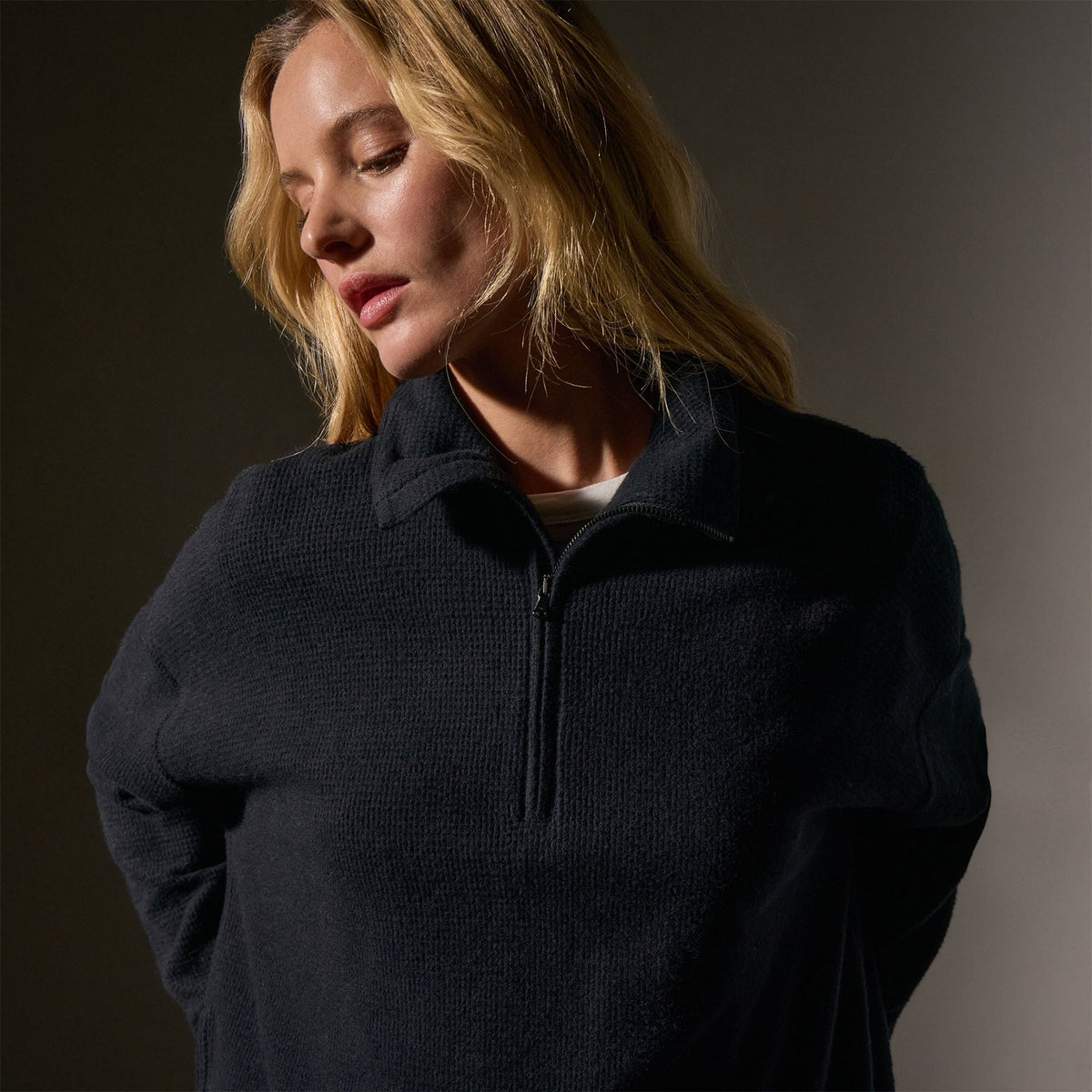 Brushed Thermal Half Zip in Black | James Perse Los Angeles