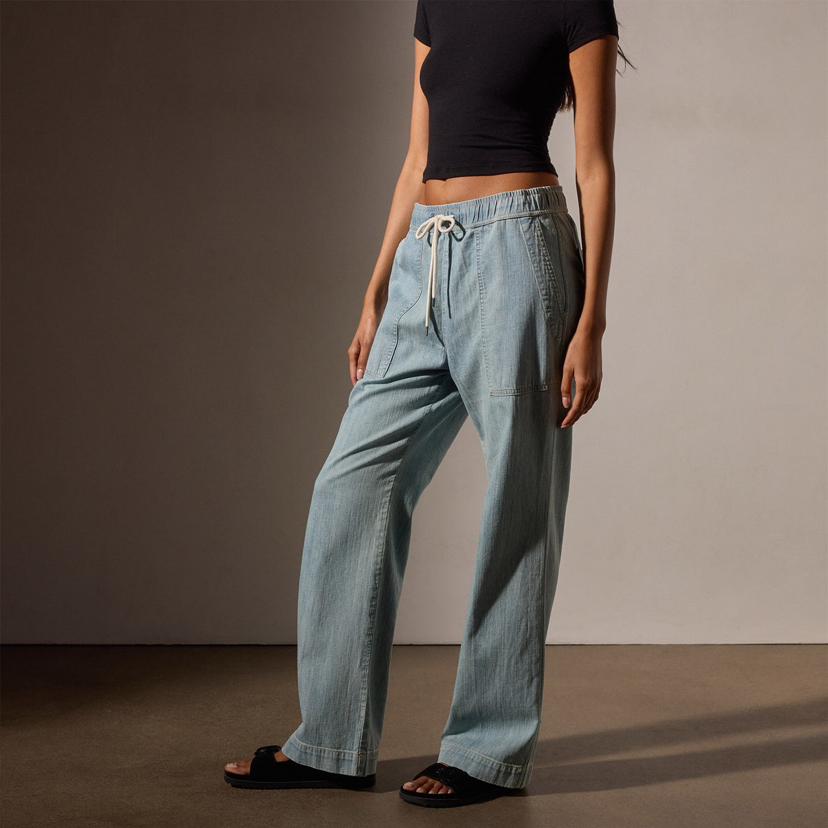 Wide Leg Pull On Denim Pant in Bleach Wash | James Perse Los Angeles