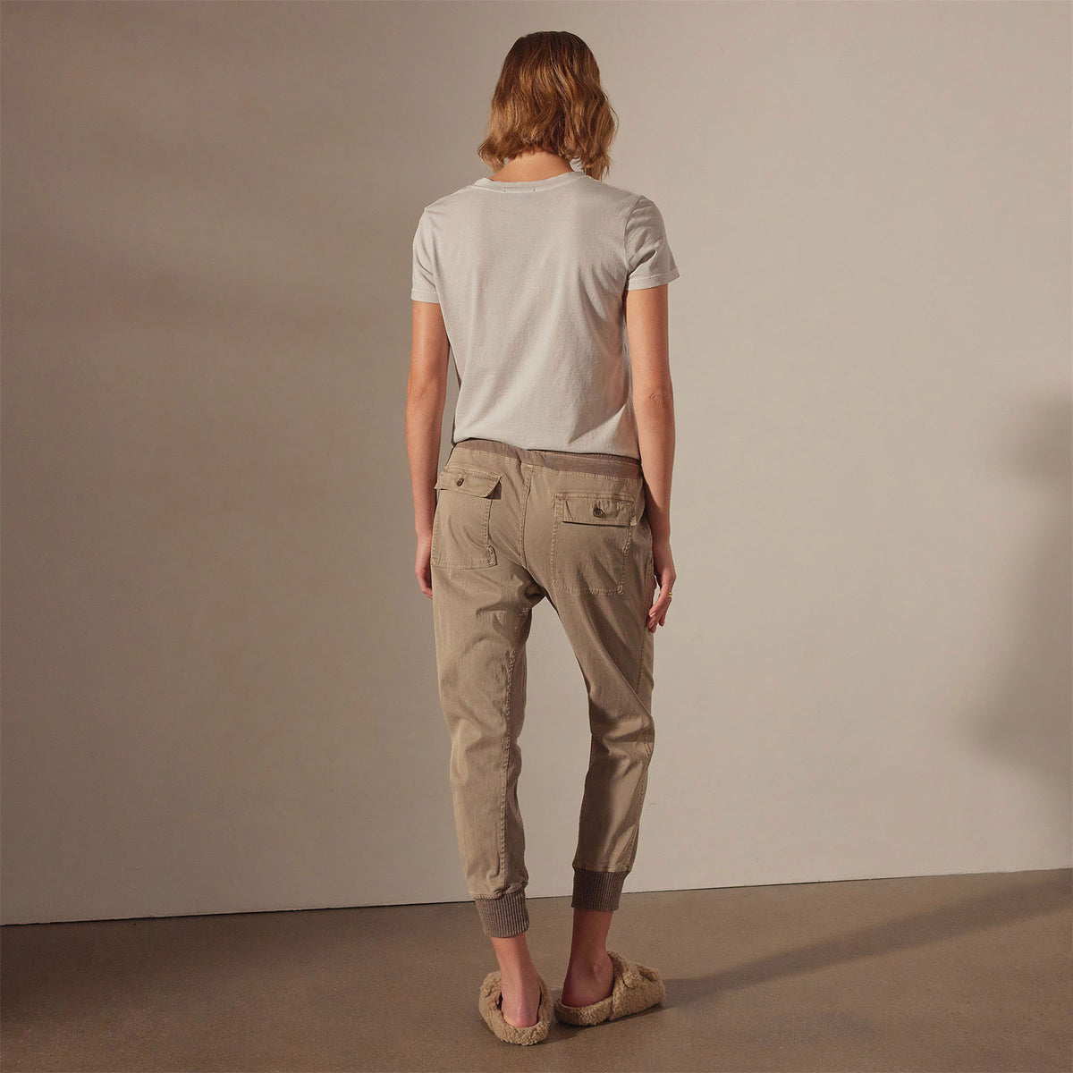 Mixed Media Pant in Coyote | James Perse Los Angeles