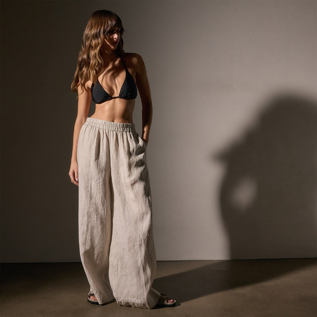 Lightweight Linen Wide Leg Pnt in Salt Pigment | James Perse Los Angeles