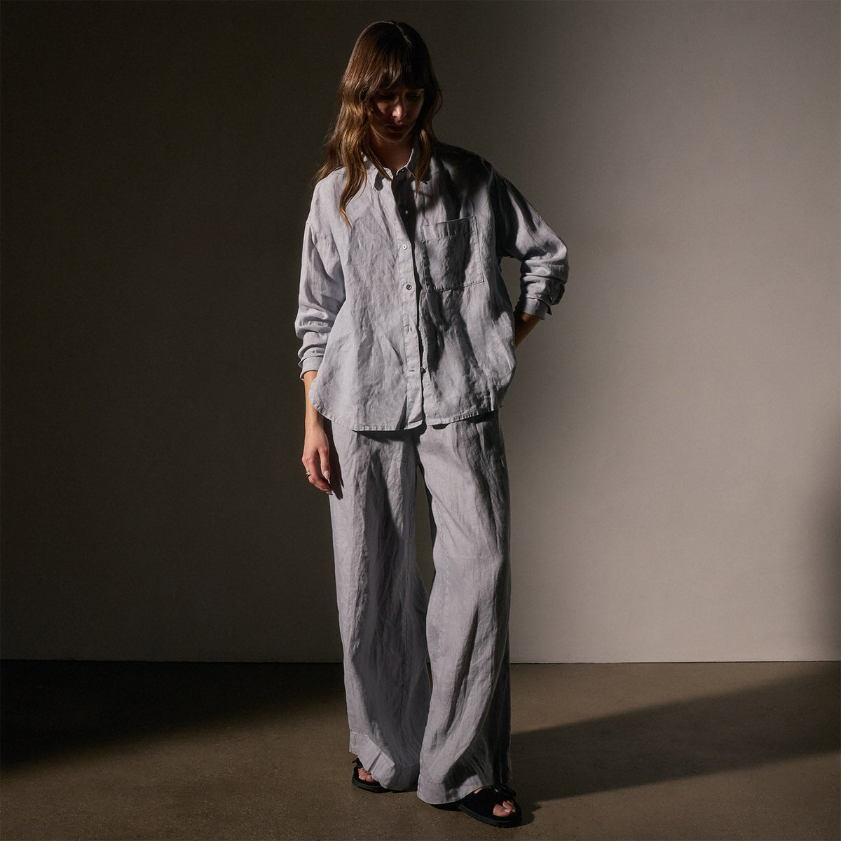 Linen Oversized Shirt in Grey Sky Pigment | James Perse Los Angeles