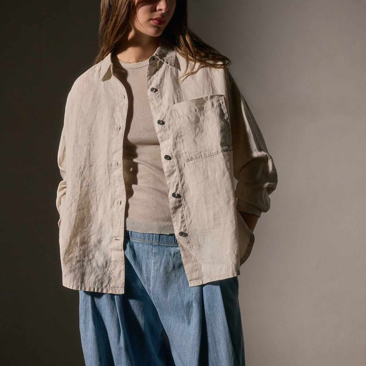 Linen Oversized Shirt in Salt Pigment | James Perse Los Angeles
