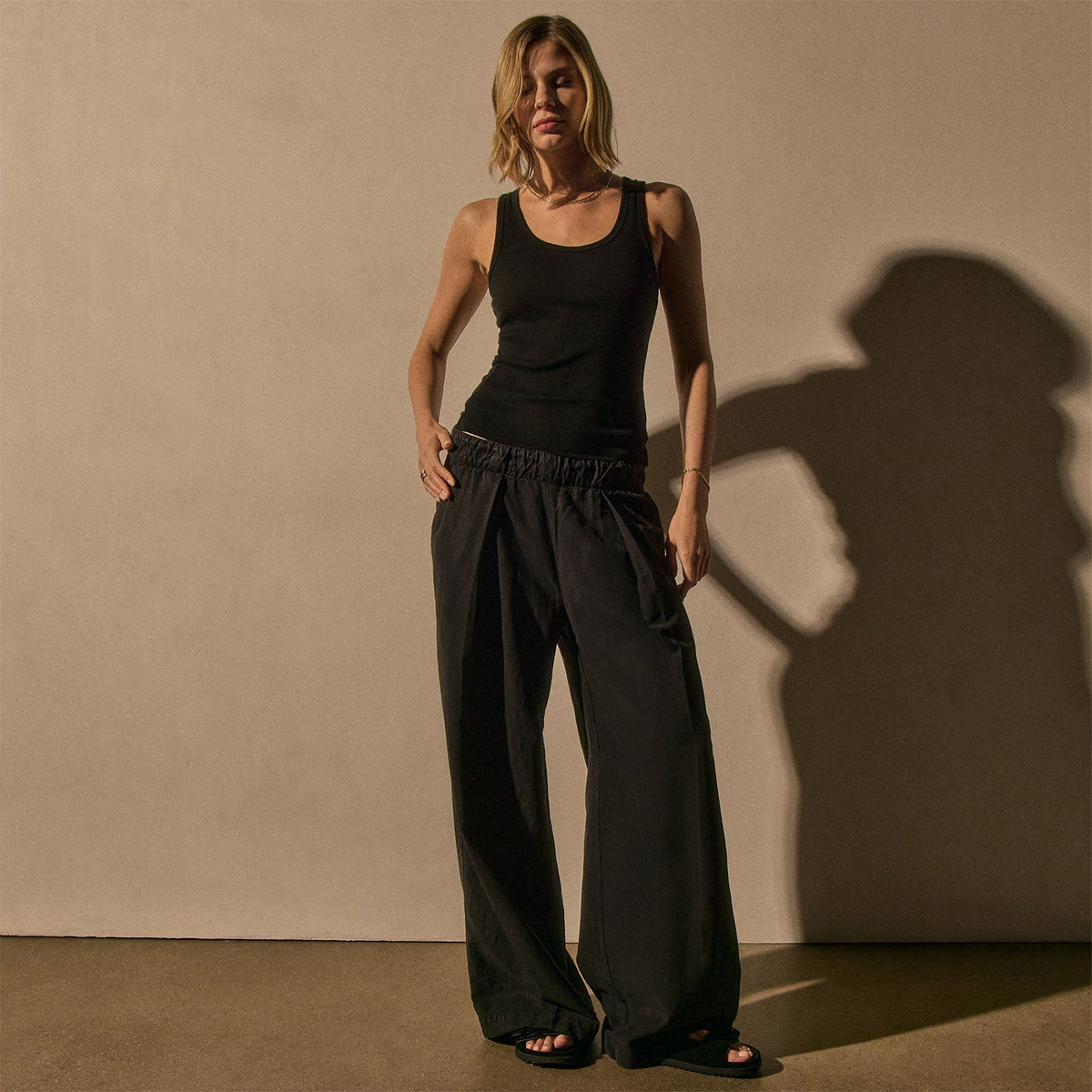 Lyocell Blend Elevated Trouser in Black | James Perse Los Angeles