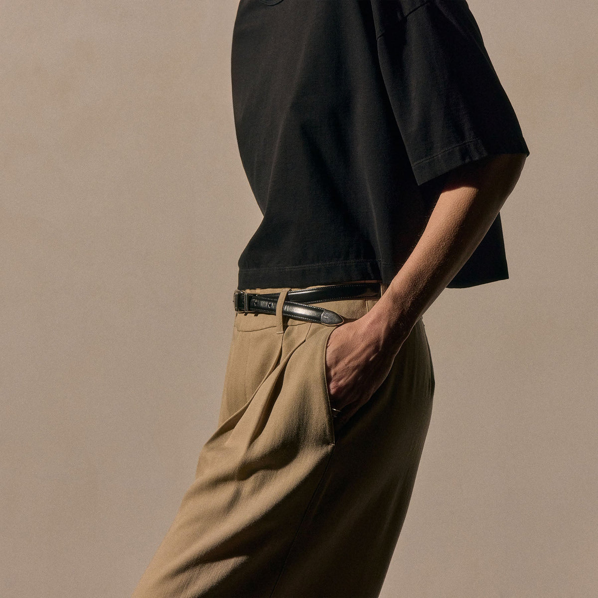 Heavy Luxe Jersey Shrunken Tee in Black | James Perse Los Angeles