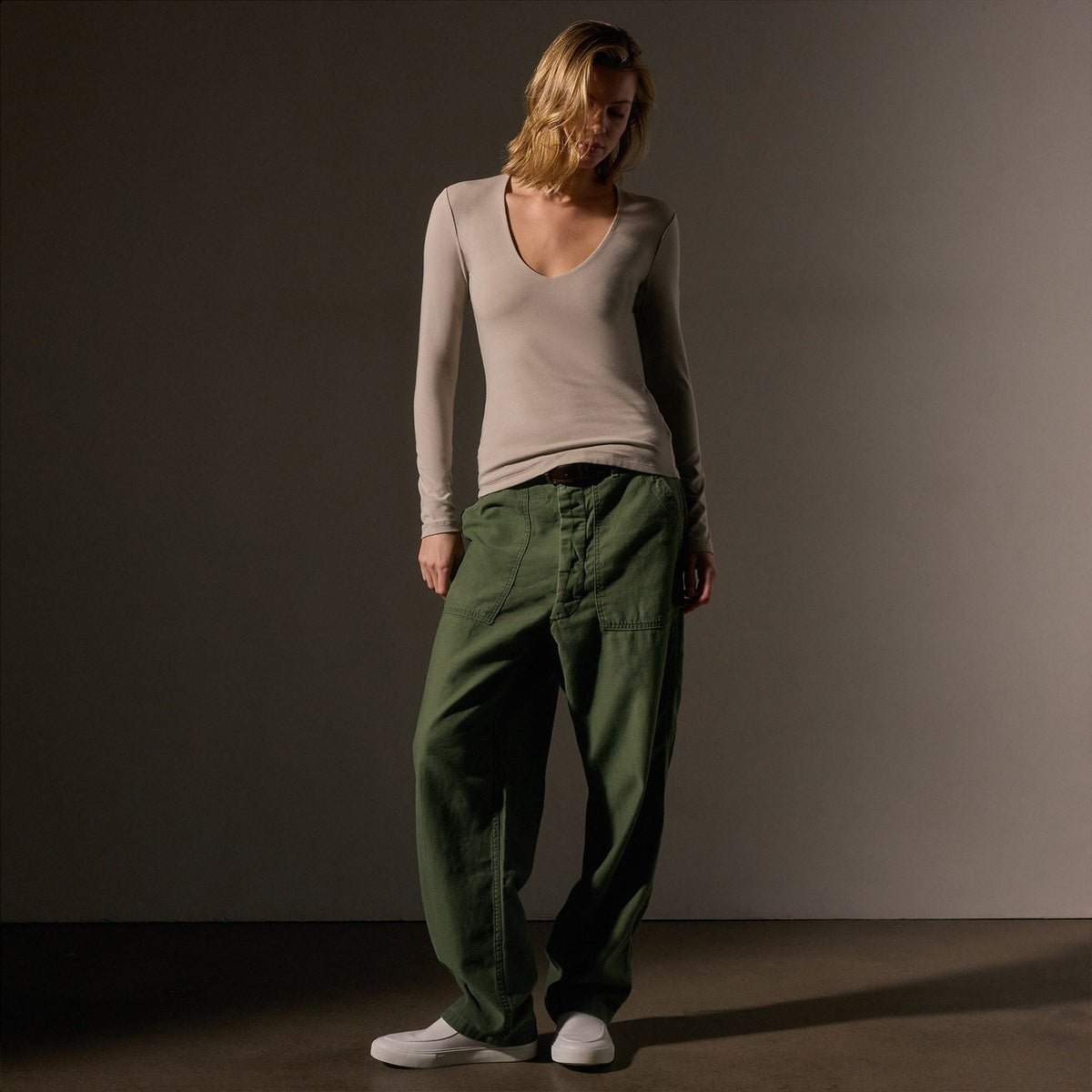 Stretch Lotus Deep V Tee in Tan | James Perse Los Angeles