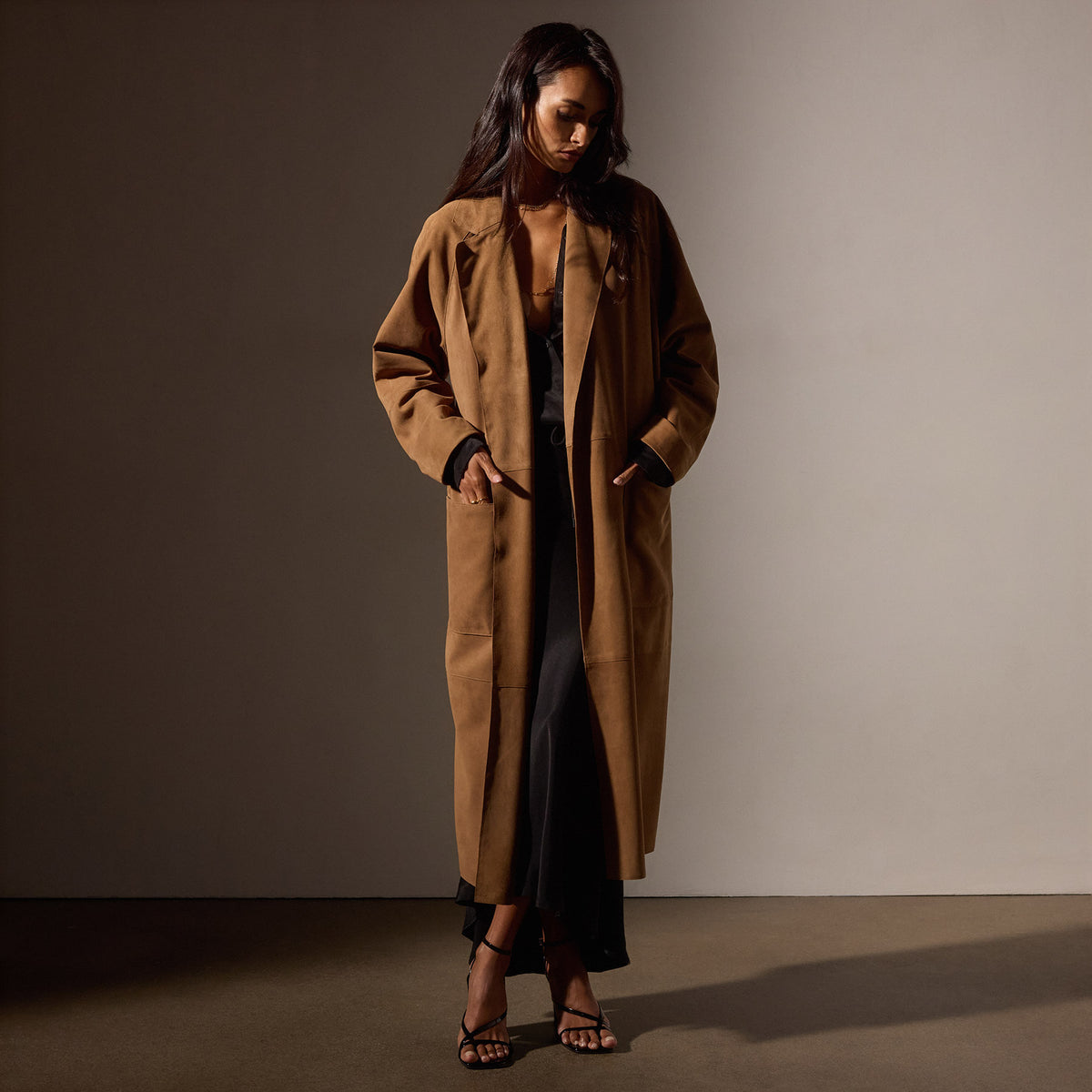 Unlined Suede Trench Coat in Toffee | James Perse Los Angeles