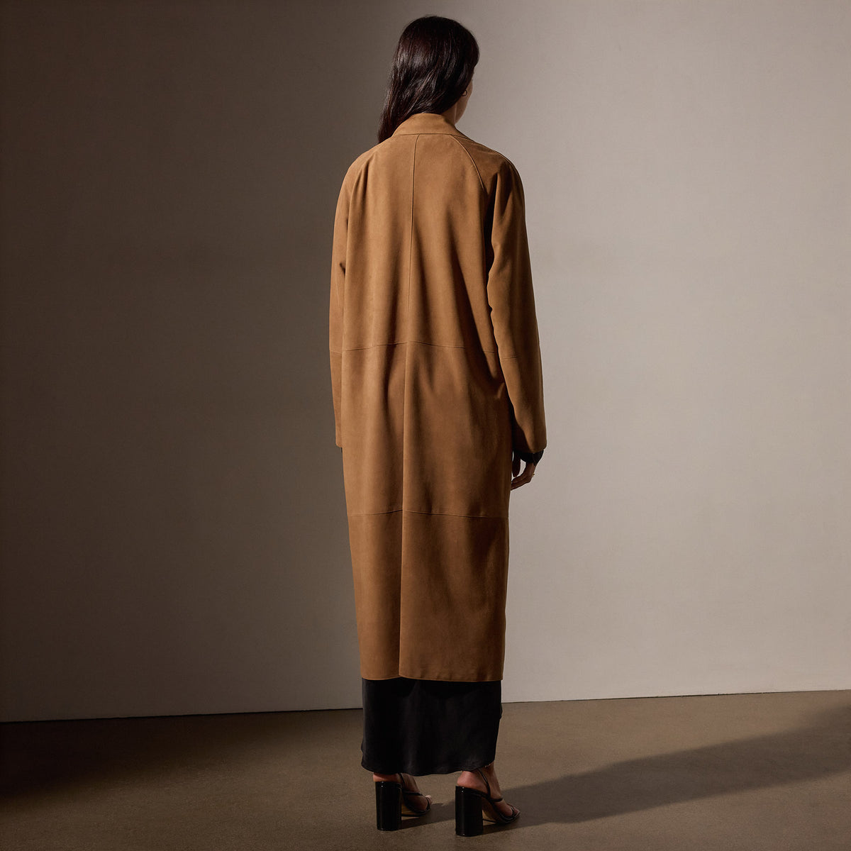 Unlined Suede Trench Coat in Toffee | James Perse Los Angeles