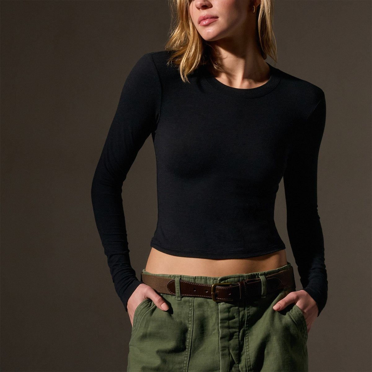 Long Sleeve Cropped Tee in Black | James Perse Los Angeles
