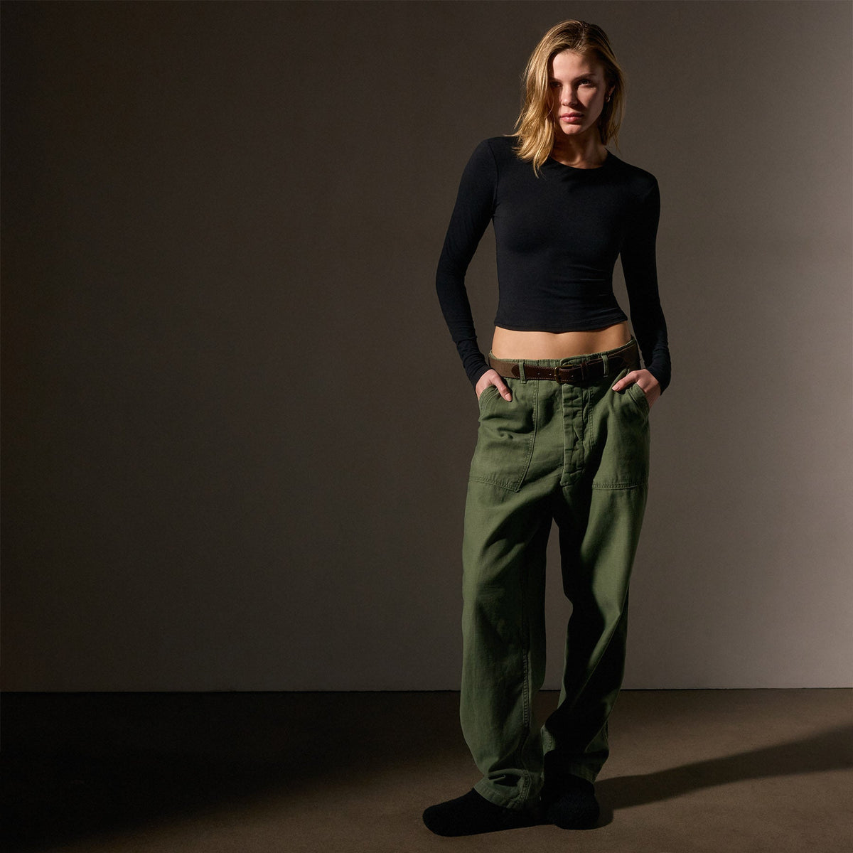 Long Sleeve Cropped Tee in Black | James Perse Los Angeles