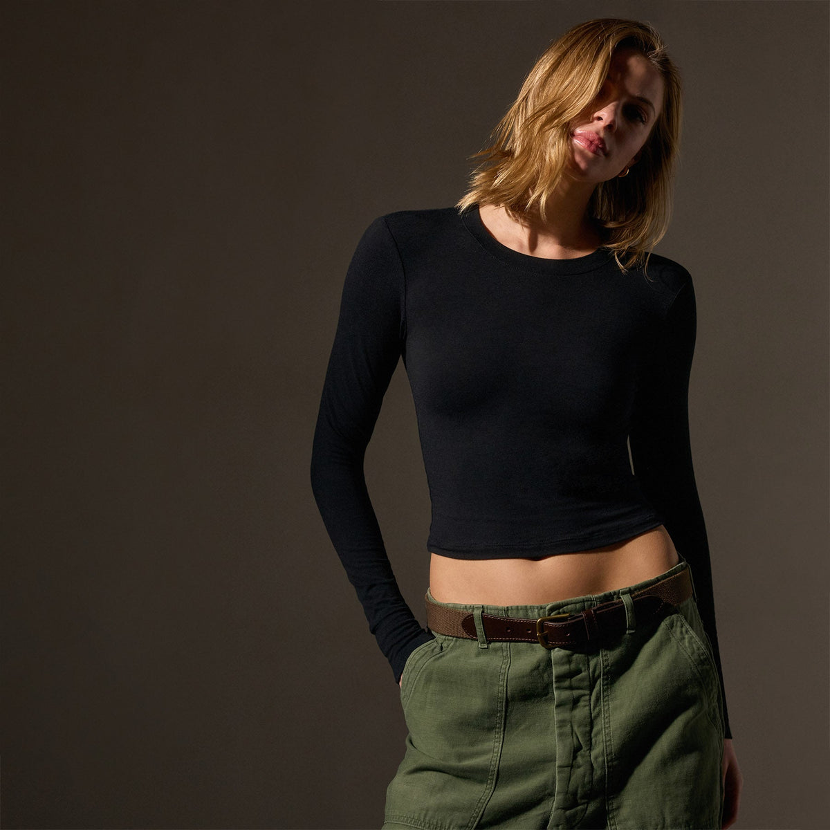 Long Sleeve Cropped Tee in Black | James Perse Los Angeles