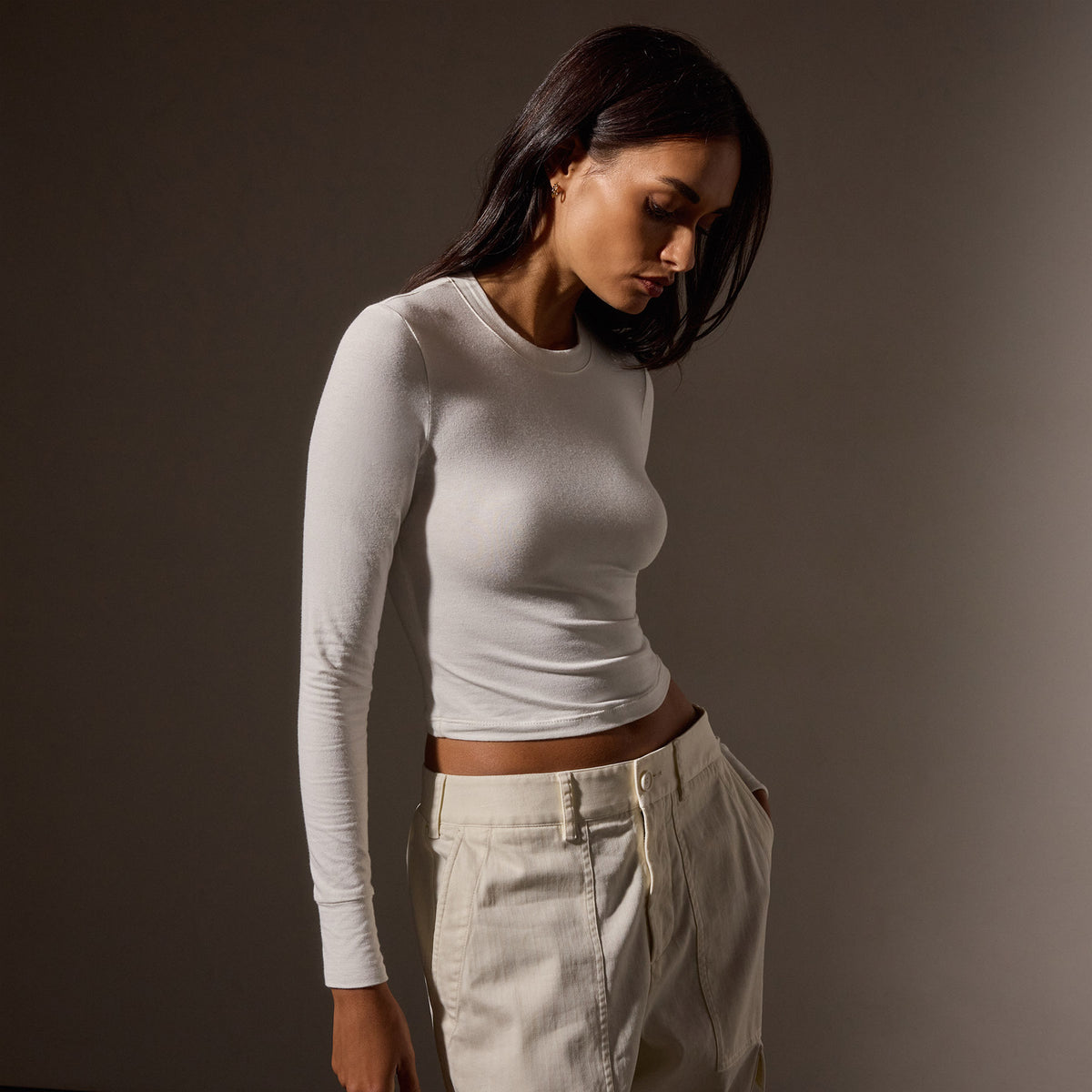 Long Sleeve Cropped Tee in White | James Perse Los Angeles