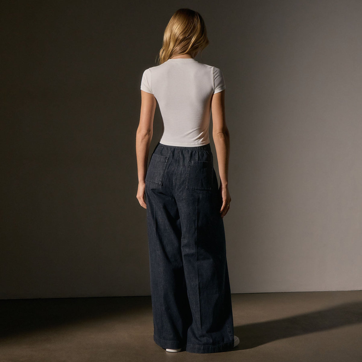 Short Sleeve Cropped Tee in White | James Perse Los Angeles