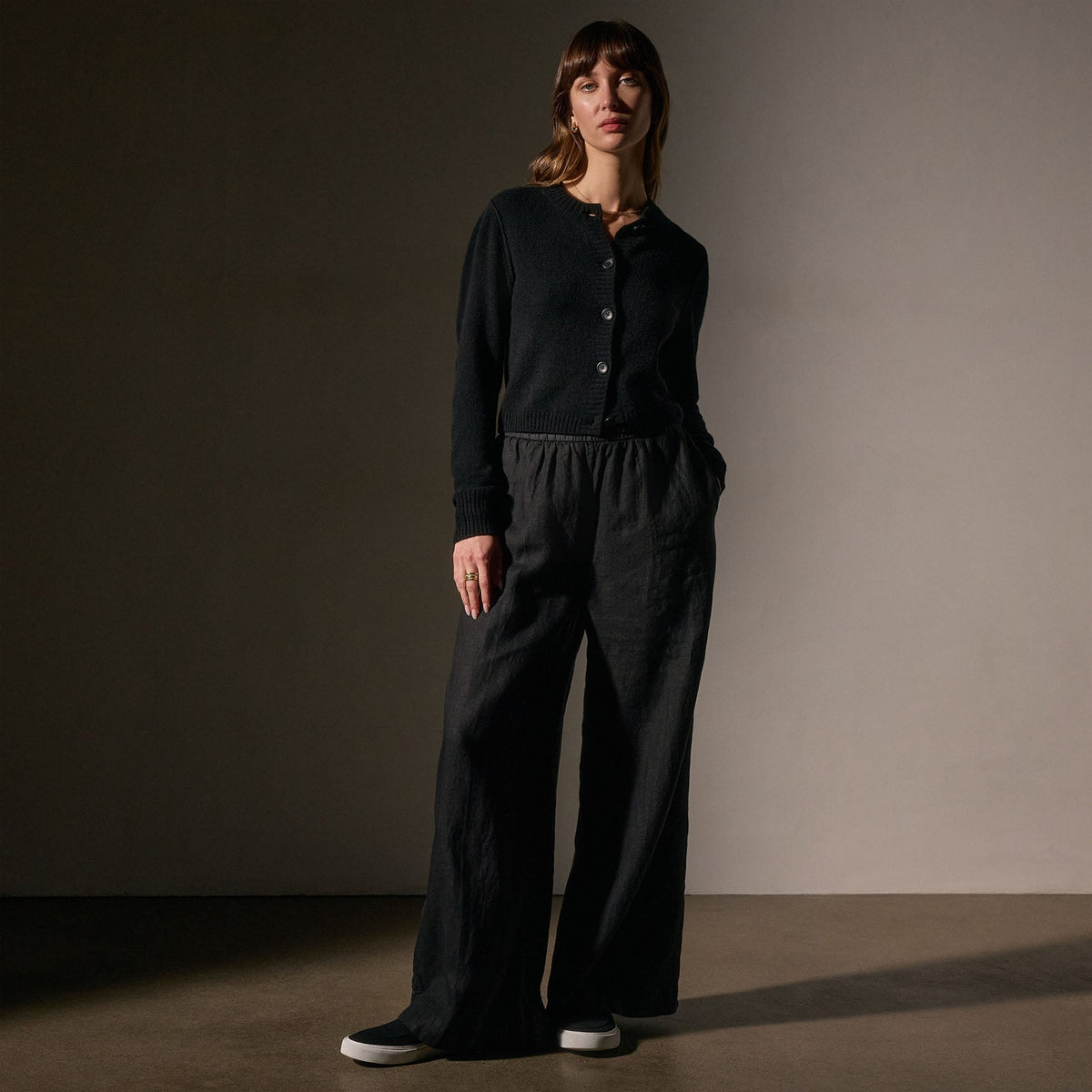 Cashmere Jewel Neck Cardigan in Black | James Perse Los Angeles