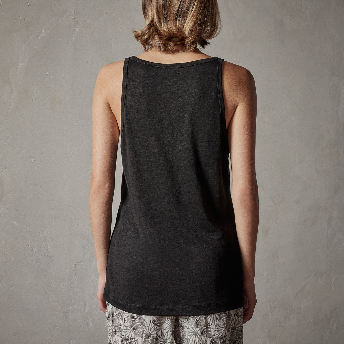 Linen Jersey Tank in Black | James Perse Los Angeles