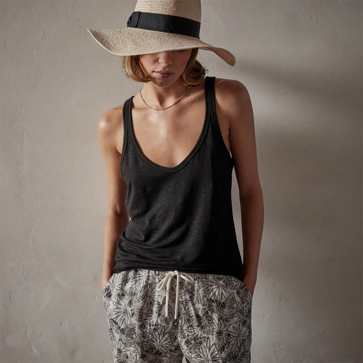 Linen Jersey Tank in Black | James Perse Los Angeles