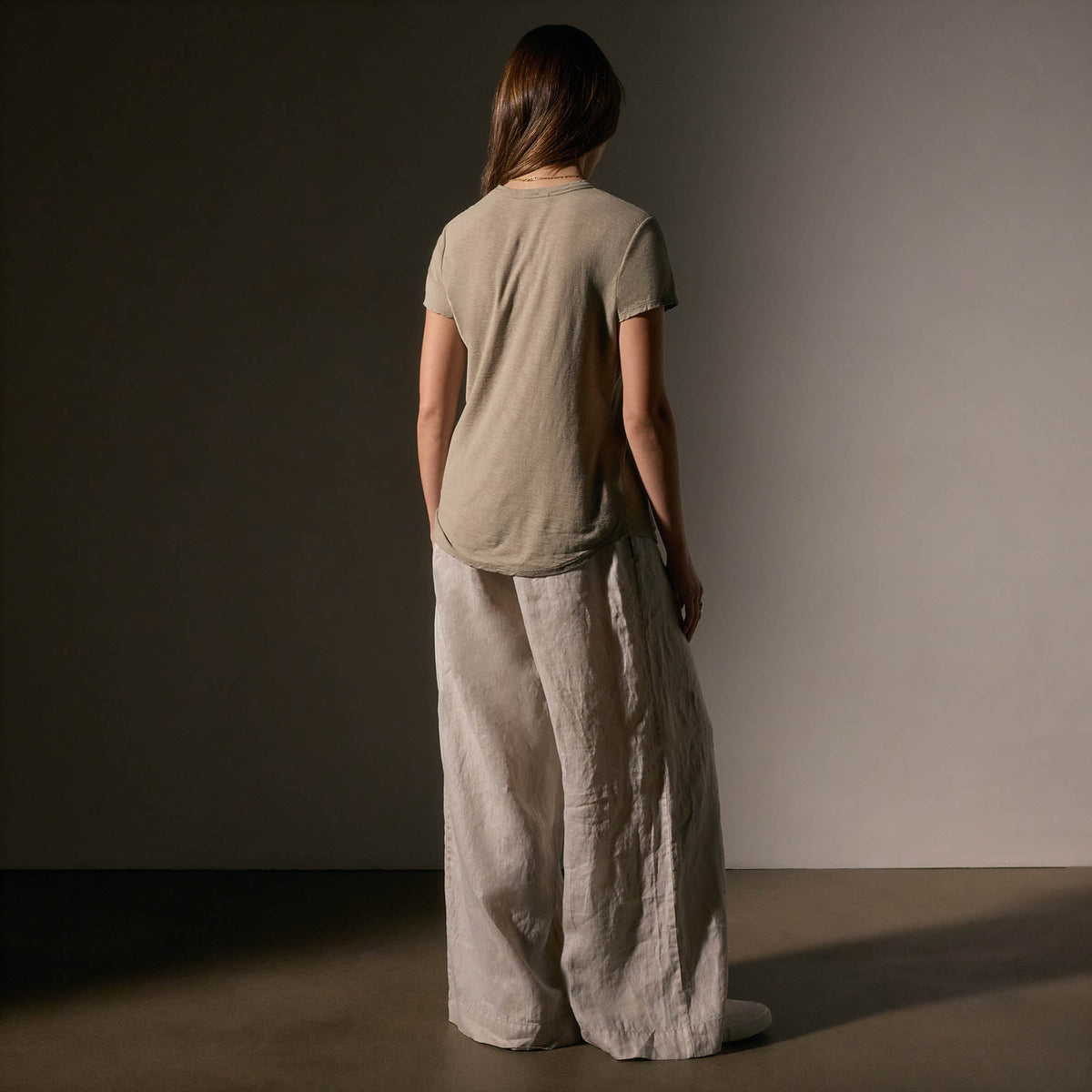 Sheer Slub Crew Neck Tee in Overcast | James Perse Los Angeles