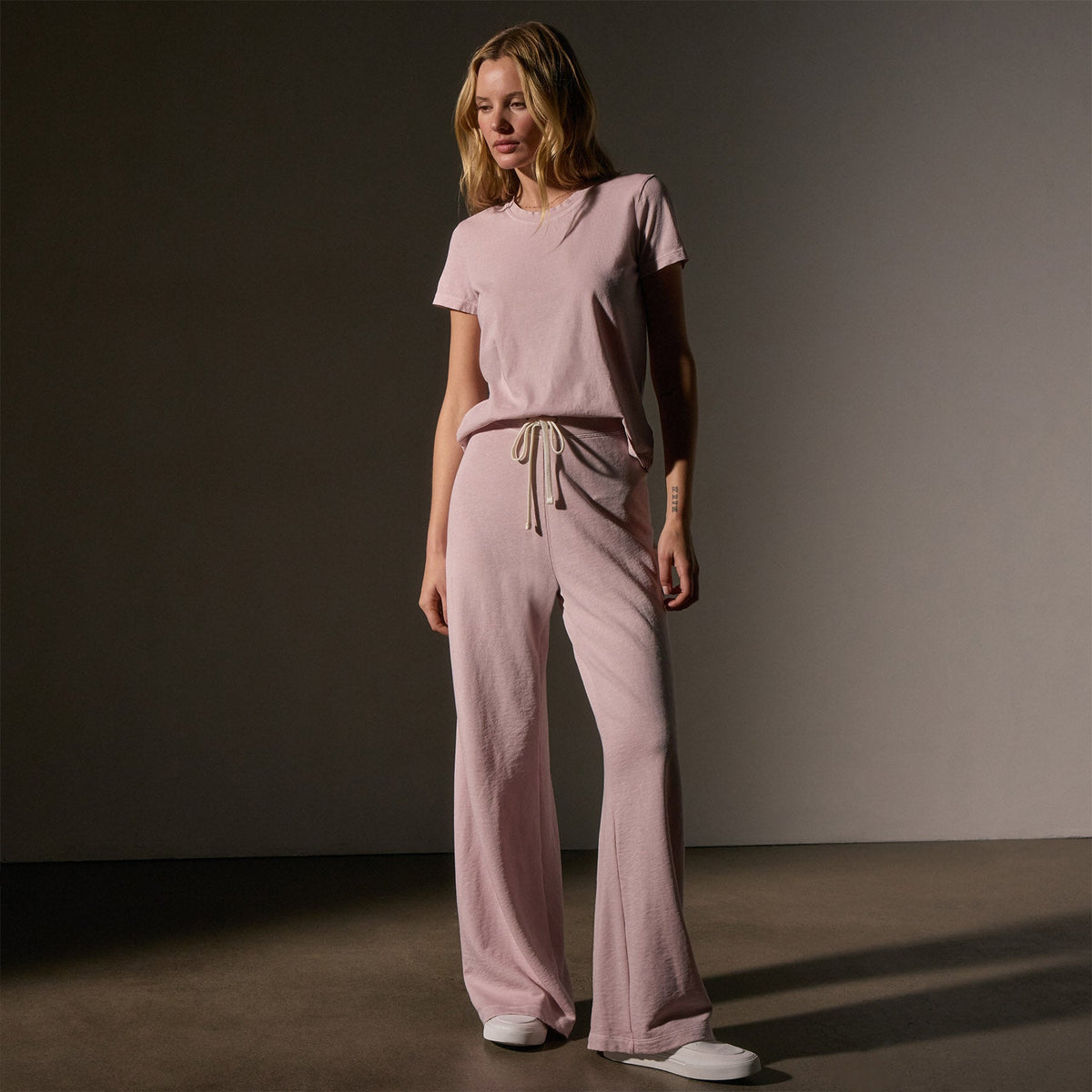 Wide Leg Sweatpant in Degas Pigment | James Perse Los Angeles