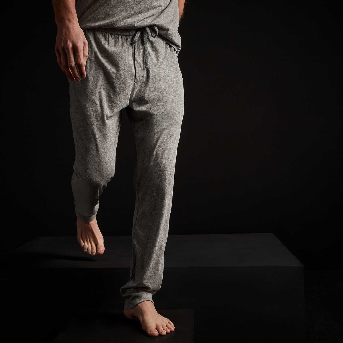 Luxe Lotus Jersey Tapered Lounge Pant - Heather Grey | James Perse Los Angeles