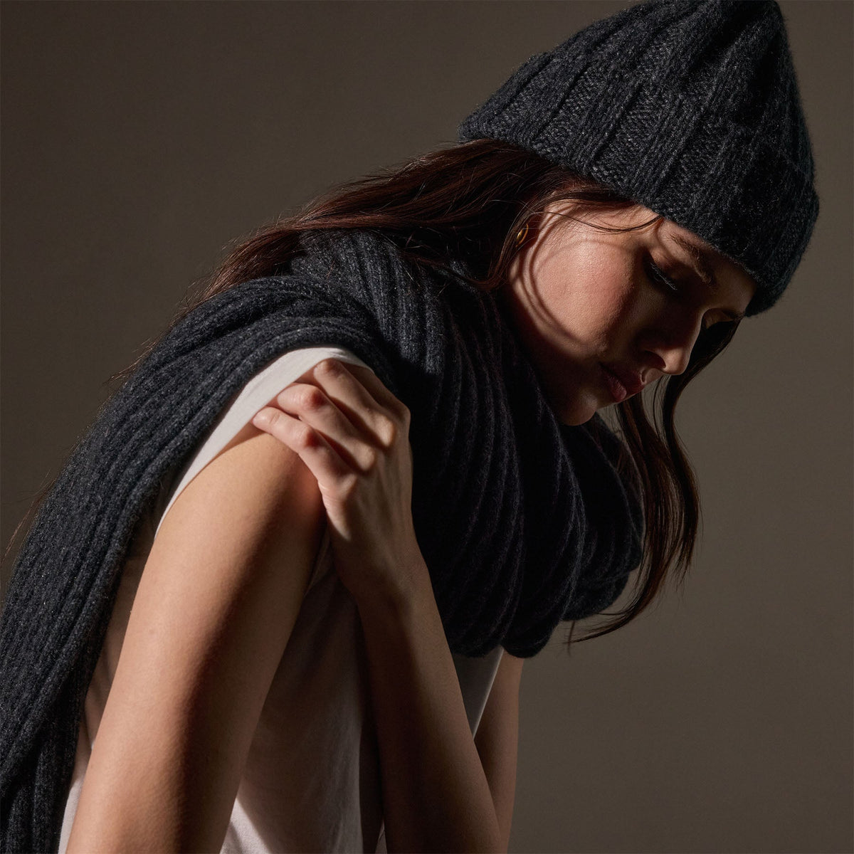 Recycled Cashmere Marled Scarves  in Charcoal Marl | James Perse Los Angeles