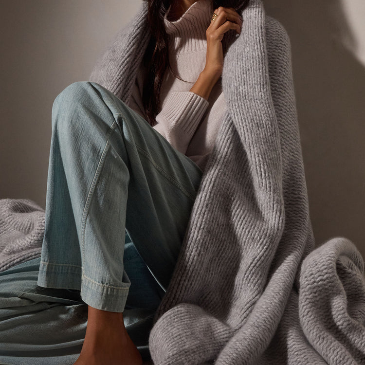 Cashmere Melange Knit Blanket in Grey Melange | James Perse Los Angeles