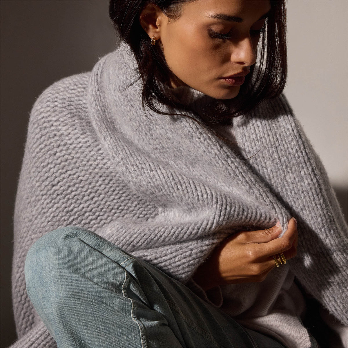 Cashmere Melange Knit Blanket in Grey Melange | James Perse Los Angeles