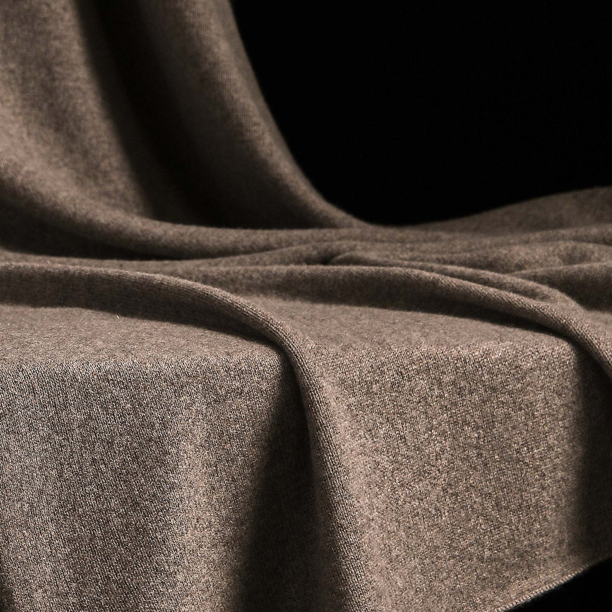 Cashmere Knit Blanket in Taupe Melange | James Perse Los Angeles
