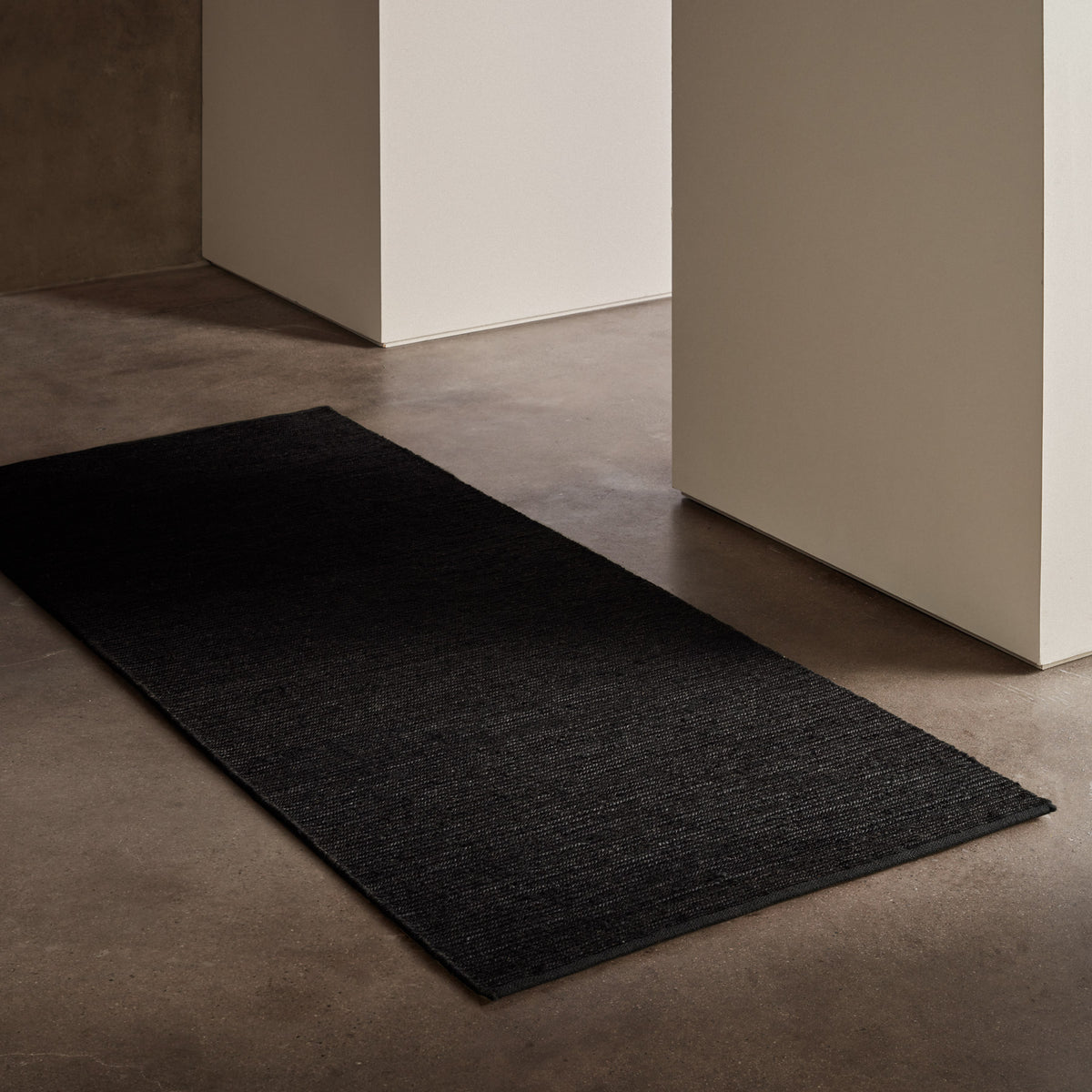 Jute Runner in Charcoal | James Perse Los Angeles