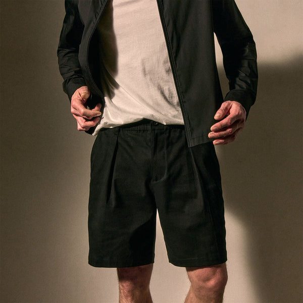 Oversized Pleated Shorts in Black | James Perse Los Angeles
