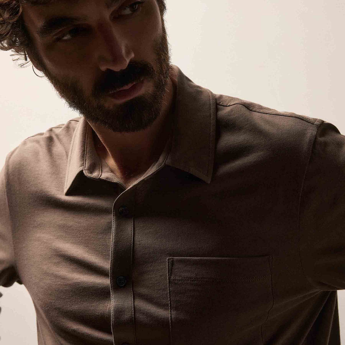 Clean Finish Jersey Shirt in Caribou | James Perse Los Angeles