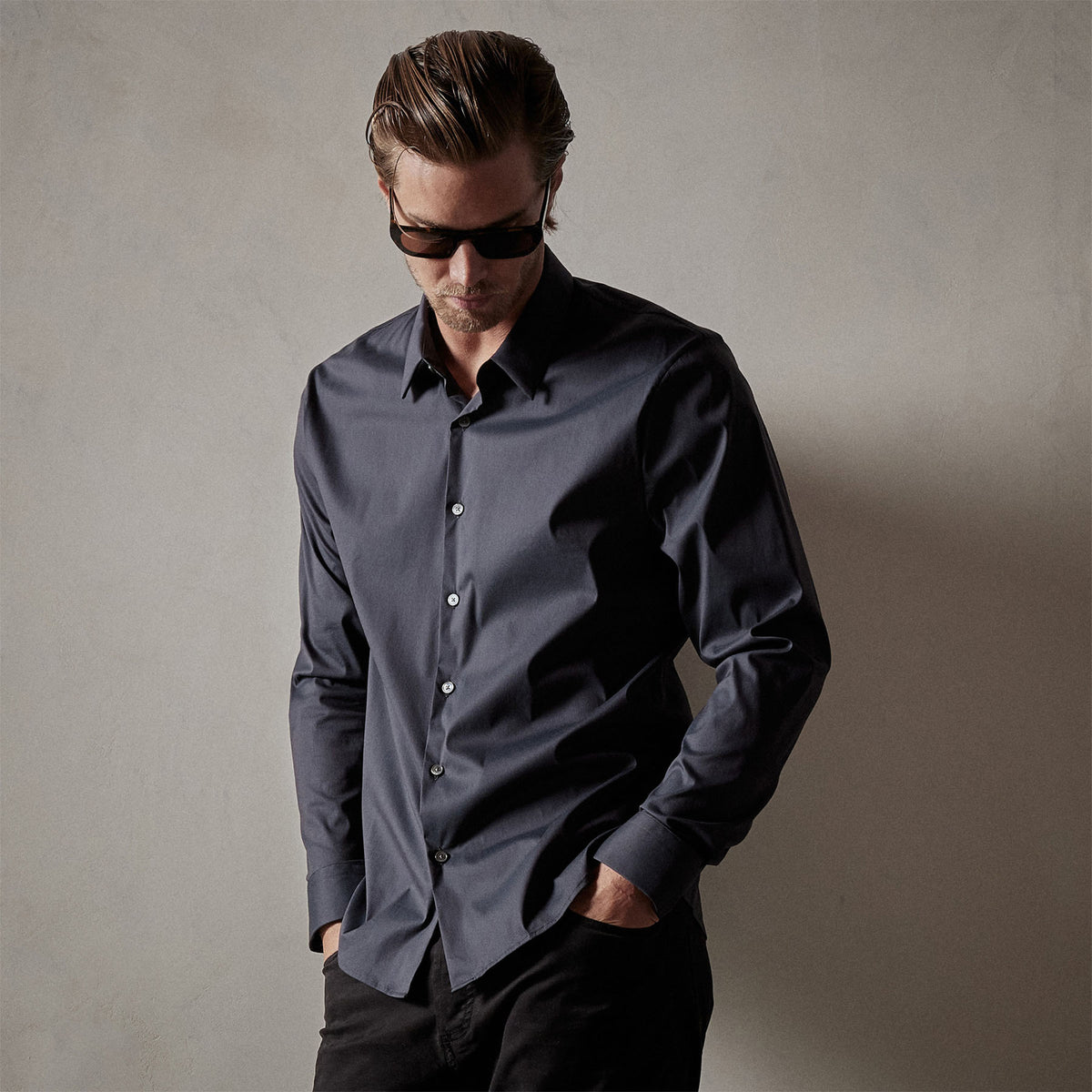 Matte Stretch Poplin Dress Shirt in Navy | James Perse Los Angeles