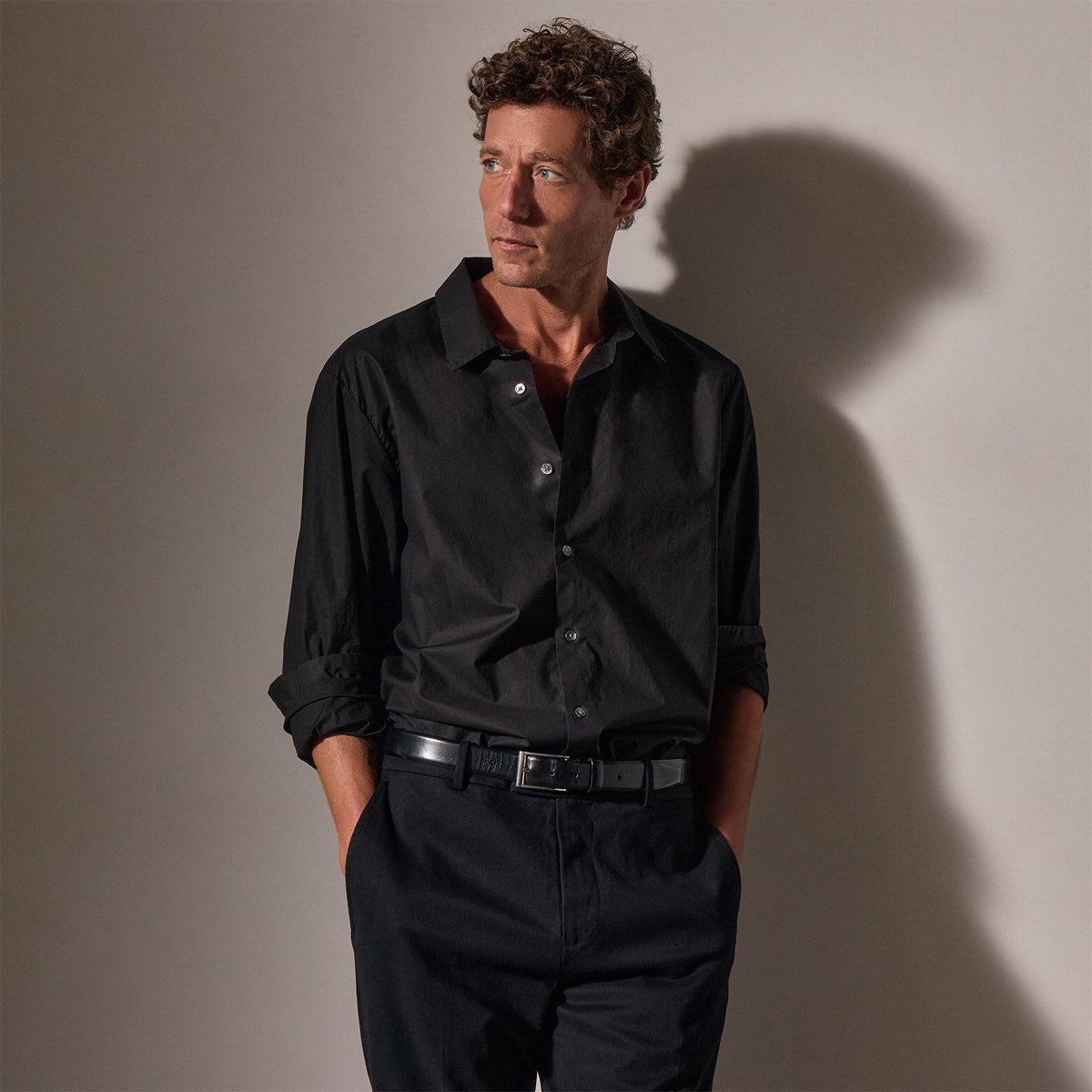 Stretch Poplin Shirt in Black | James Perse Los Angeles