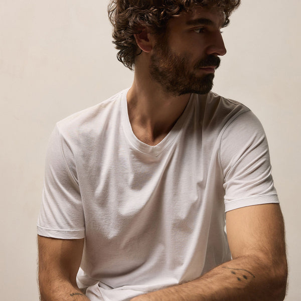 Luxe Lotus Jersey V Neck in White | James Perse Los Angeles