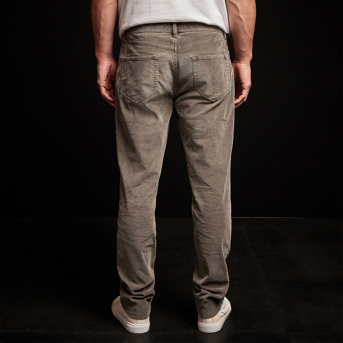 5 Pocket Corduroy Pant in Burro Pigment | James Perse Los Angeles