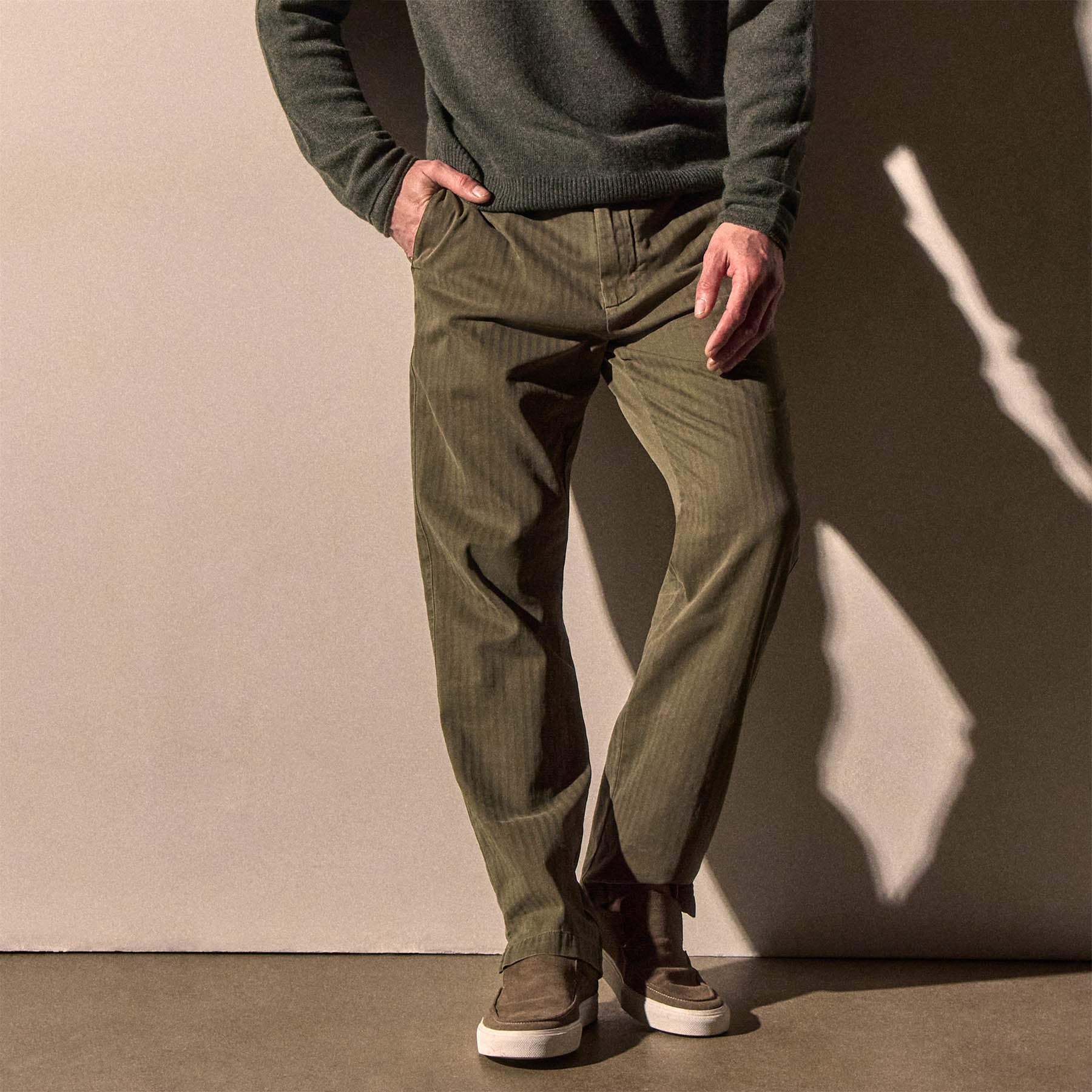 Herringbone Twill Golf Trouser in Birch Pigment | James Perse Los Angeles